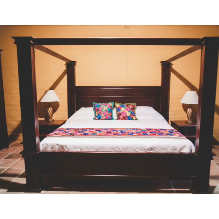 Master Suite "Caf&eacute;"